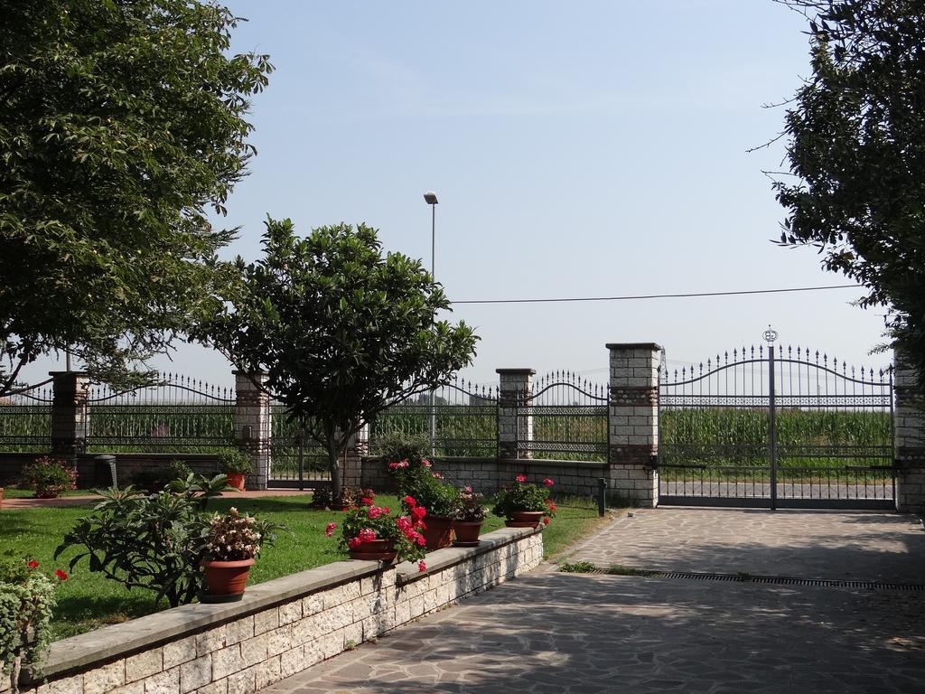 B&B Villafiorita Сан-Джорджо-ди-Мантова Экстерьер фото